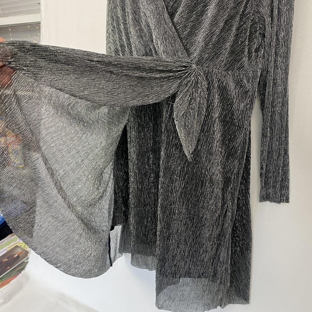 Serra Dress Womens XXL Metallic Silver Pleated Faux Wrap New Years Party Glam - Picture 5 of 15